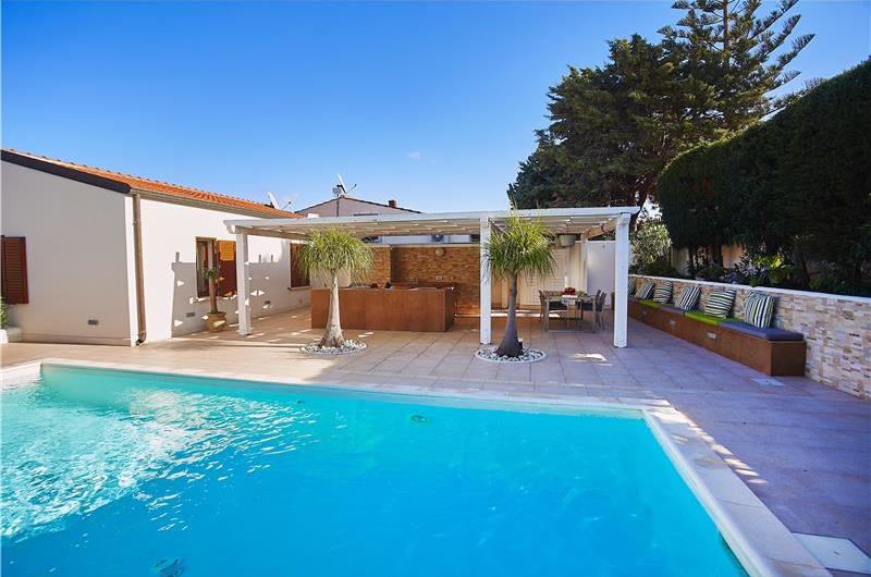 3 bedroom villa with pool and sea views near Scopello, sleeps 6