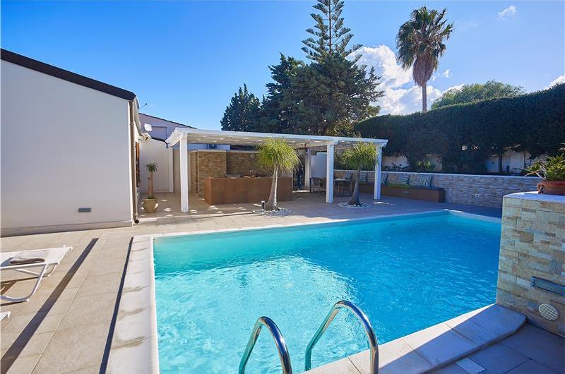 3 bedroom villa with pool and sea views near Scopello, sleeps 6