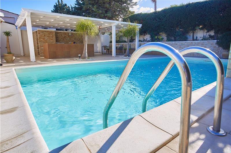3 bedroom villa with pool and sea views near Scopello, sleeps 6