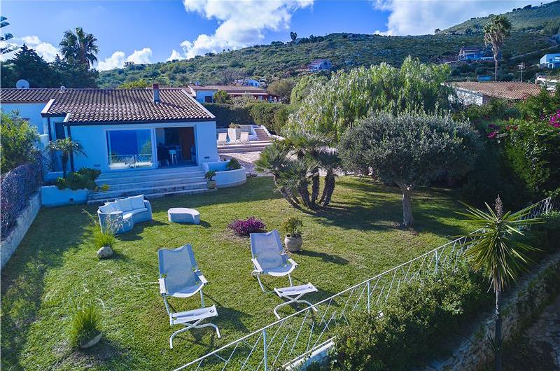 3 bedroom villa with pool and sea views near Scopello, sleeps 6