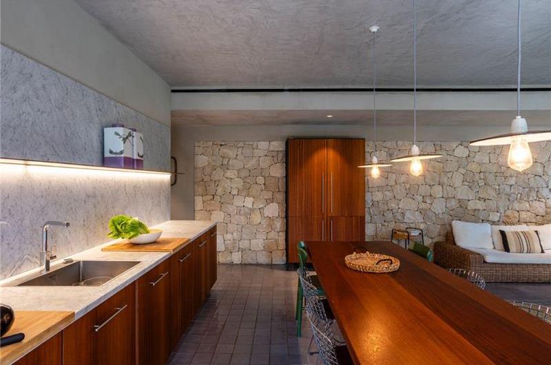 6 bedroom villa with pool and sea views near Noto, Sicily, sleeps 12