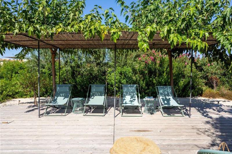 6 bedroom villa with pool and sea views near Noto, Sicily, sleeps 12