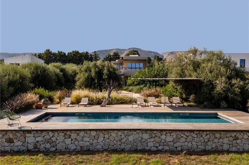 6 bedroom villa with pool and sea views near Noto, Sicily, sleeps 12