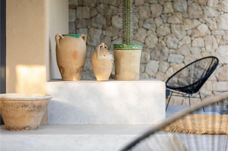 6 bedroom villa with pool and sea views near Noto, Sicily, sleeps 12