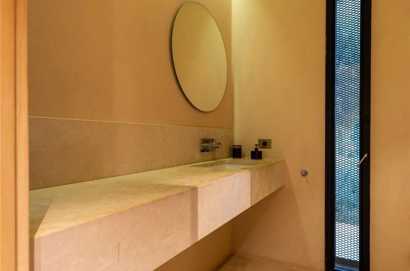 4 bedroom villa with infinity pool and sea views near Noto, Sicily, sleeps 8