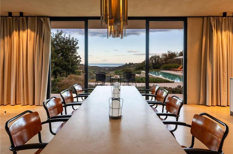 4 bedroom villa with infinity pool and sea views near Noto, Sicily, sleeps 8