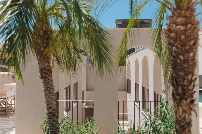 3 bedroom villa with heated pool in Noto, sleeps 6