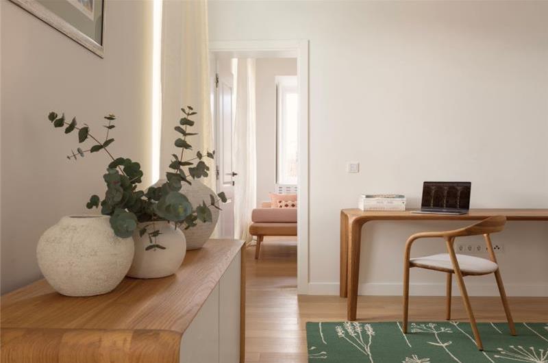 Luxury 7 Bedroom Villa with Heated Pool, Gym, Sauna, Jacuzzi and Sea Views in Dubrovnik, Sleeps 12-14