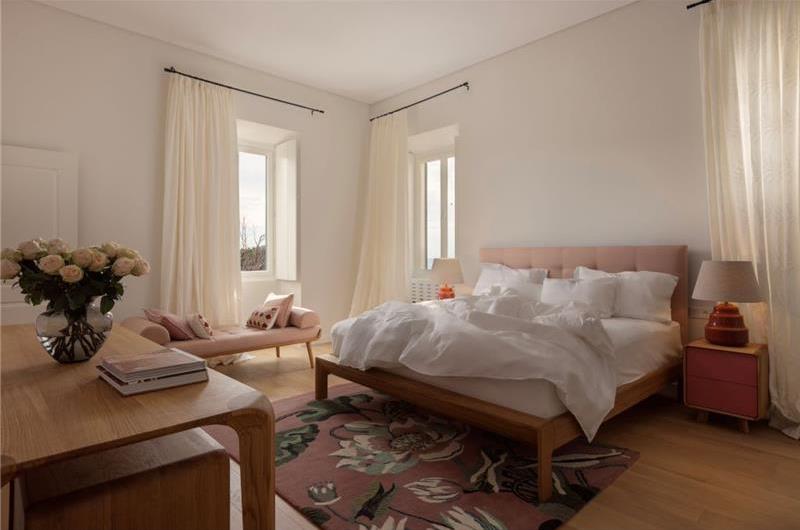 Luxury 7 Bedroom Villa with Heated Pool, Gym, Sauna, Jacuzzi and Sea Views in Dubrovnik, Sleeps 12-14