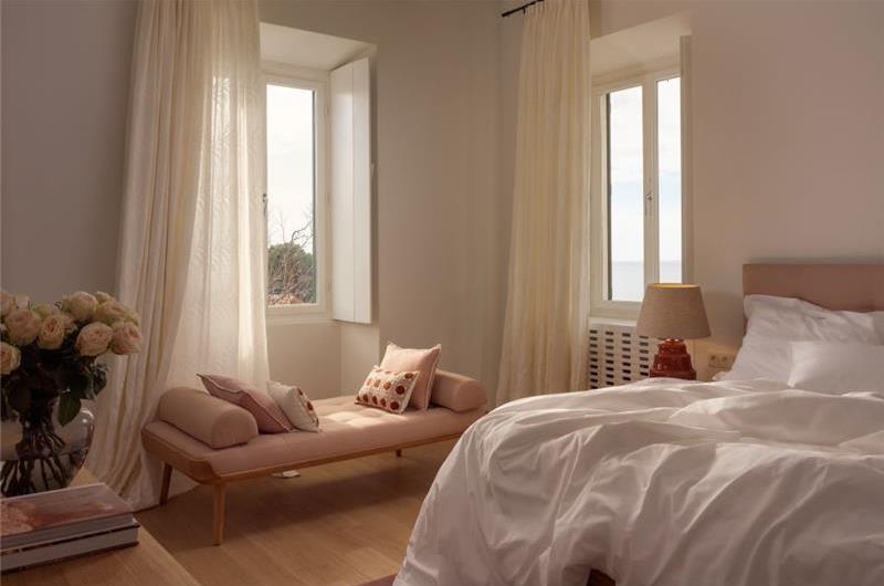 Luxury 7 Bedroom Villa with Heated Pool, Gym, Sauna, Jacuzzi and Sea Views in Dubrovnik, Sleeps 12-14