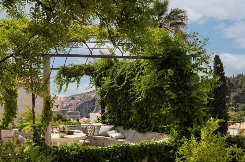Luxury 7 Bedroom Villa with Heated Pool, Gym, Sauna, Jacuzzi and Sea Views in Dubrovnik, Sleeps 12-14